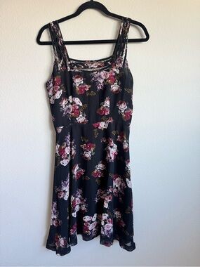 leshop Black Mini Dress with Pink Rose Print